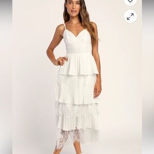 NWT Lulu’s Give Me All Your Lovin' White Lace Tiered Midi Dress SmallRetail $88